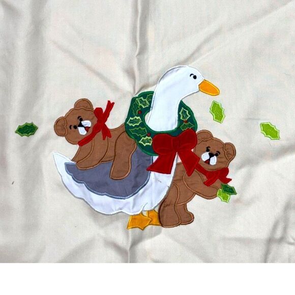 Vintage Christmas Goose & Bear Cottage Retro Tree Skirt 43” Round Cotton READ - Picture 2 of 13
